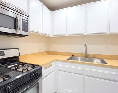 22886 Hilton Head Drive - Photo Thumbnail 3