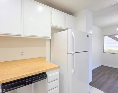 22886 Hilton Head Drive - Photo Thumbnail 4
