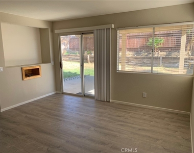 23692 Cork Oak - Photo Thumbnail 16