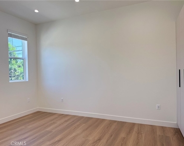 4121 Lafayette Place - Photo Thumbnail 5