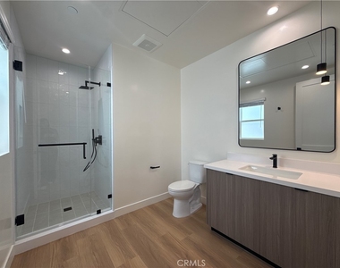 4121 Lafayette Place - Photo Thumbnail 10