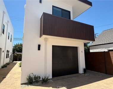 4121 Lafayette Place - Photo Thumbnail 14