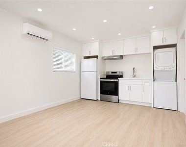7649 Paso Robles - Photo Thumbnail 2