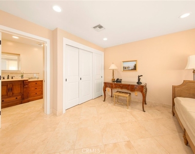 3546 Dixie Canyon - Photo Thumbnail 2