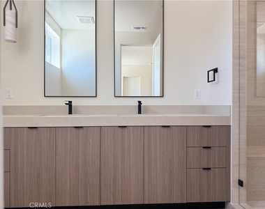 4121 Lafayette Place - Photo Thumbnail 8
