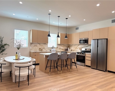 4121 Lafayette Place - Photo Thumbnail 14