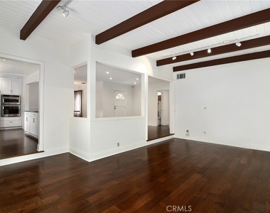 5352 Geyser Avenue - Photo Thumbnail 4