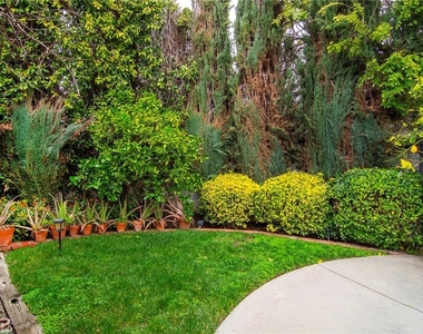 5352 Geyser Avenue - Photo Thumbnail 18