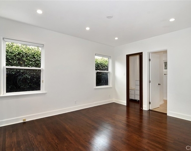 5352 Geyser Avenue - Photo Thumbnail 13