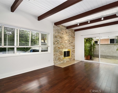 5352 Geyser Avenue - Photo Thumbnail 3