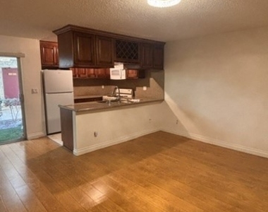 18530 Hatteras Street - Photo Thumbnail 1