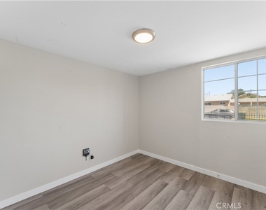 16550 Kalisher Street - Photo Thumbnail 15