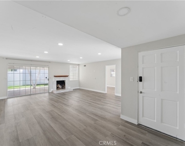 16550 Kalisher Street - Photo Thumbnail 3