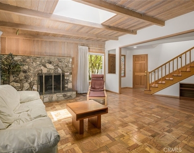 5065 Casa Drive - Photo Thumbnail 6