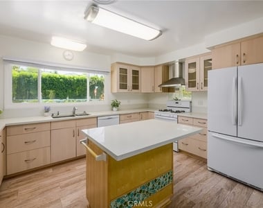 5065 Casa Drive - Photo Thumbnail 9