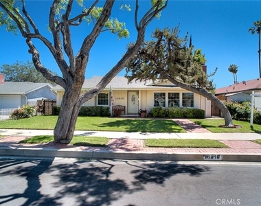 16816 Septo Street - Photo Thumbnail 3