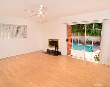 16816 Septo Street - Photo Thumbnail 7
