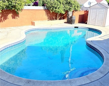8018 Radford Avenue - Photo Thumbnail 9