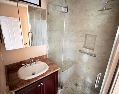 8018 Radford Avenue - Photo Thumbnail 10