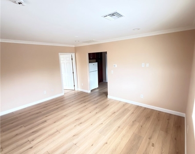 8018 Radford Avenue - Photo Thumbnail 2