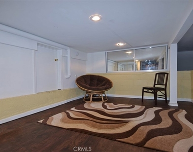 11856 Moorpark Street - Photo Thumbnail 36