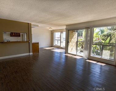 1184 W 11th Street - Photo Thumbnail 7