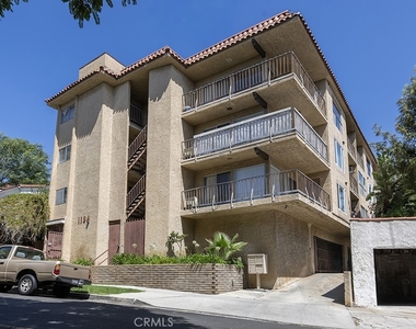 1184 W 11th Street - Photo Thumbnail 4
