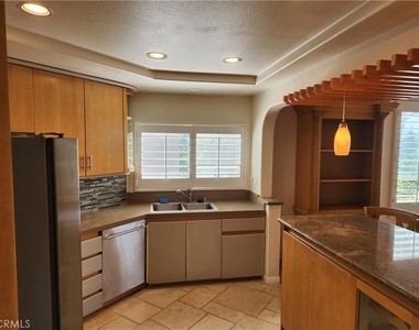 31 Highland - Photo Thumbnail 10