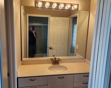 31 Highland - Photo Thumbnail 11