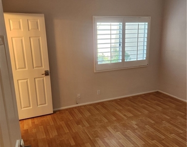 31 Highland - Photo Thumbnail 12