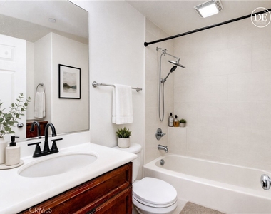 15220 Cambridge - Photo Thumbnail 21