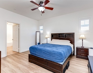 15220 Cambridge - Photo Thumbnail 17