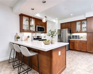 15220 Cambridge - Photo Thumbnail 7