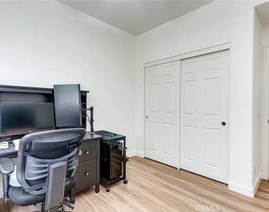 15220 Cambridge - Photo Thumbnail 27
