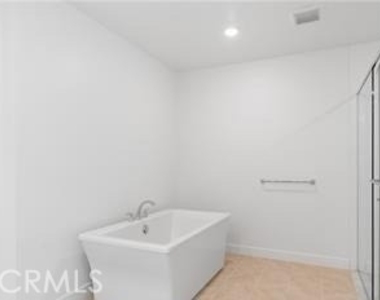 1601 Rivington - Photo Thumbnail 16