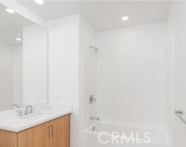 1601 Rivington - Photo Thumbnail 20