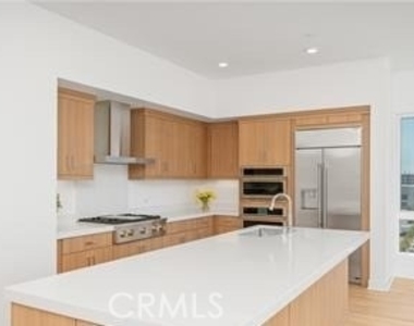 1601 Rivington - Photo Thumbnail 5