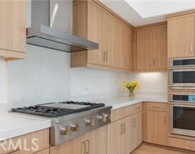 1601 Rivington - Photo Thumbnail 7