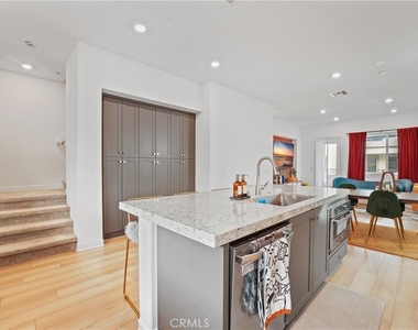 1874 S Westside Drive - Photo Thumbnail 19