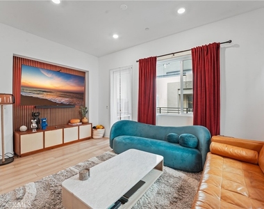 1874 S Westside Drive - Photo Thumbnail 12