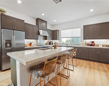 1874 S Westside Drive - Photo Thumbnail 17