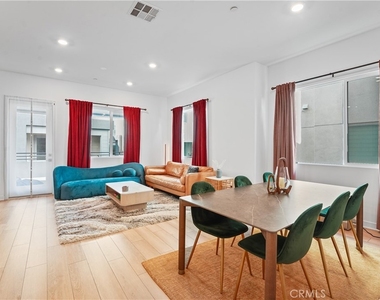 1874 S Westside Drive - Photo Thumbnail 13