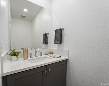 1874 S Westside Drive - Photo Thumbnail 7