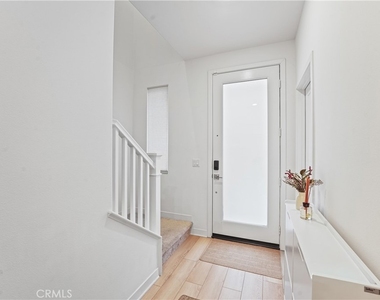 1874 S Westside Drive - Photo Thumbnail 3