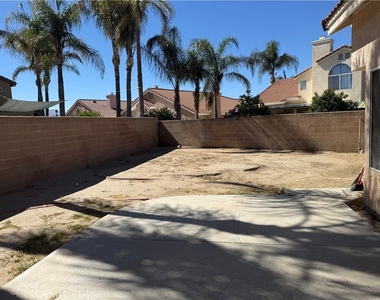 828 Greenwich Court - Photo Thumbnail 13
