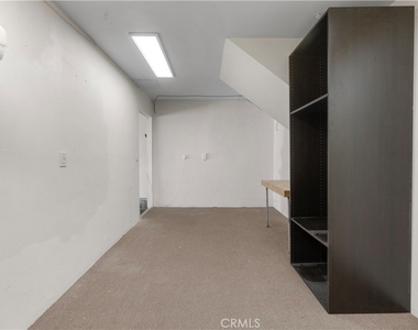 1532 Windsor - Photo Thumbnail 25