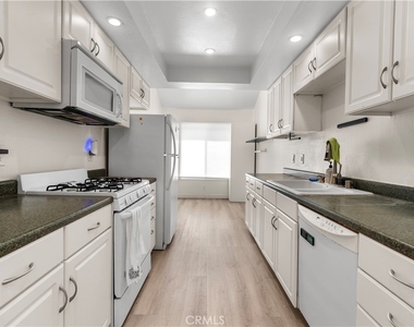 1532 Windsor - Photo Thumbnail 7