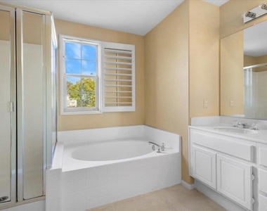 1501 Piedmont St - Photo Thumbnail 6