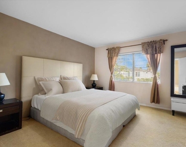 1501 Piedmont St - Photo Thumbnail 5