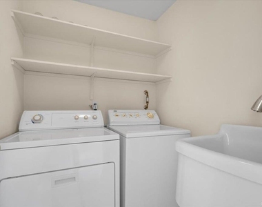 1501 Piedmont St - Photo Thumbnail 8